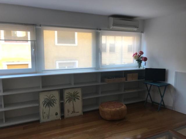 Impresionante apartamento en Malasaña Madrid Bagian luar foto