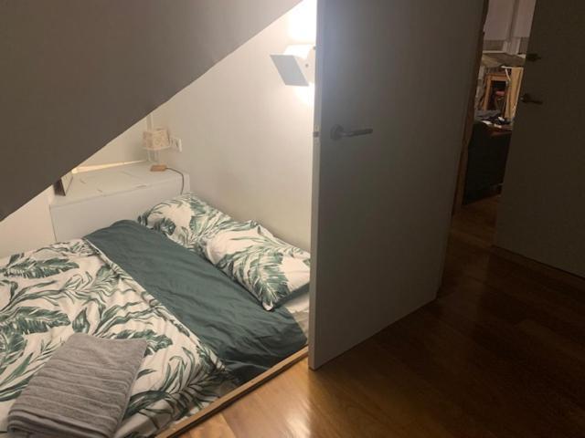 Impresionante apartamento en Malasaña Madrid Bagian luar foto